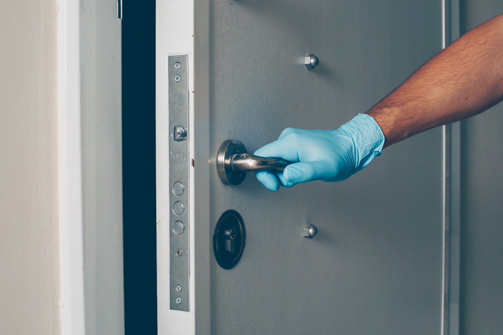 Door Lock Install installation example
